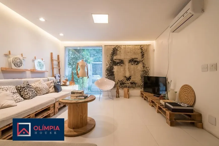 Foto 1 de Casa com 5 Quartos à venda, 230m² em Brooklin, São Paulo
