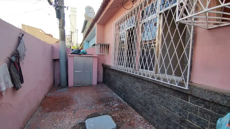 Foto 1 de Casa com 2 Quartos à venda, 50m² em Madureira, Rio de Janeiro