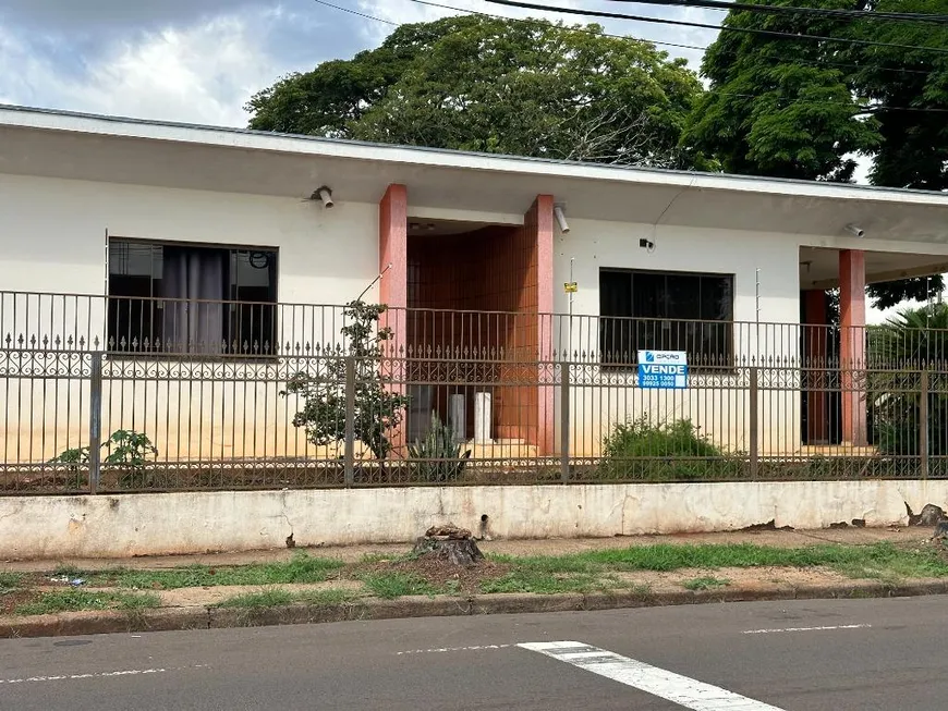 Foto 1 de Imóvel Comercial com 3 Quartos à venda, 133m² em Jardim Maravilha, Maringá