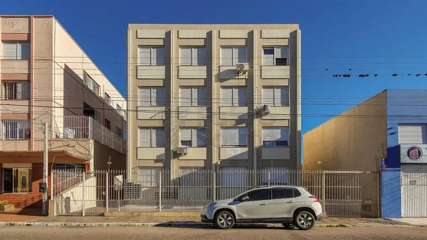 Foto 1 de Apartamento com 2 Quartos para alugar, 57m² em Centro, Pelotas