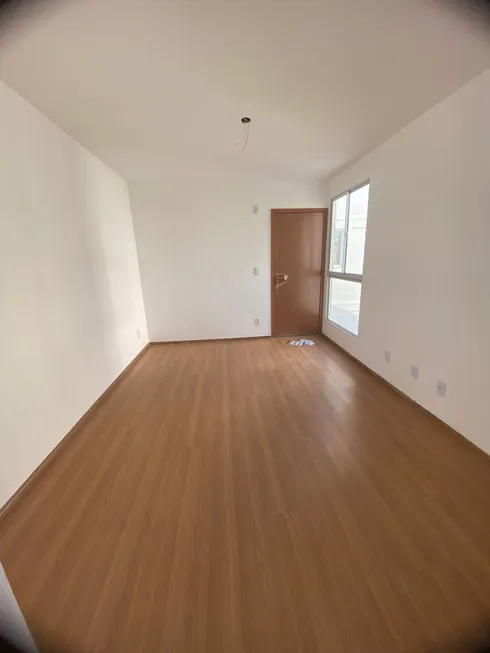 Foto 1 de Apartamento com 2 Quartos para alugar, 50m² em Outeiro Das Pedras, Itaboraí