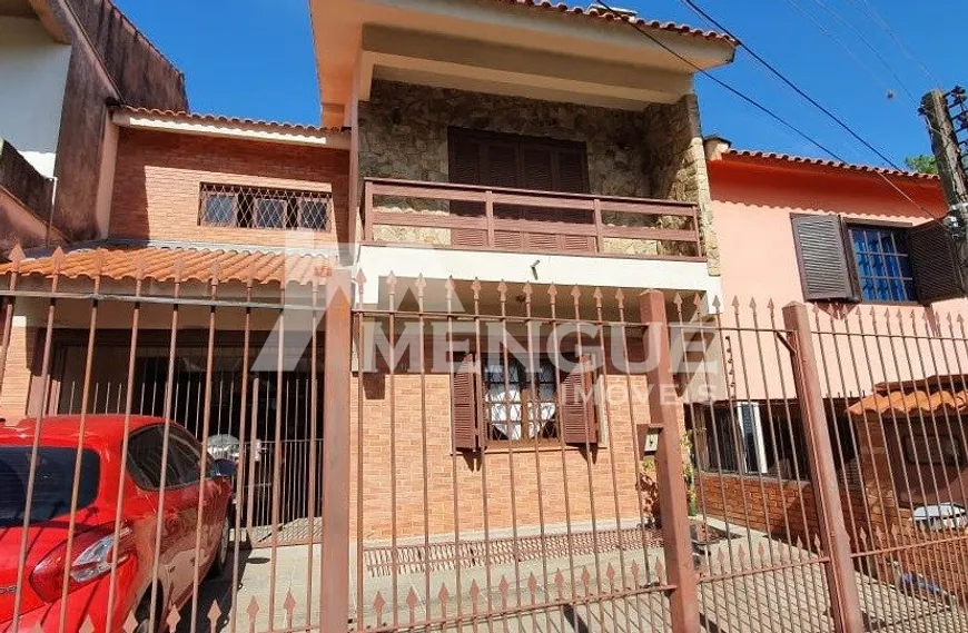 Foto 1 de Casa com 4 Quartos à venda, 266m² em Cristo Redentor, Porto Alegre