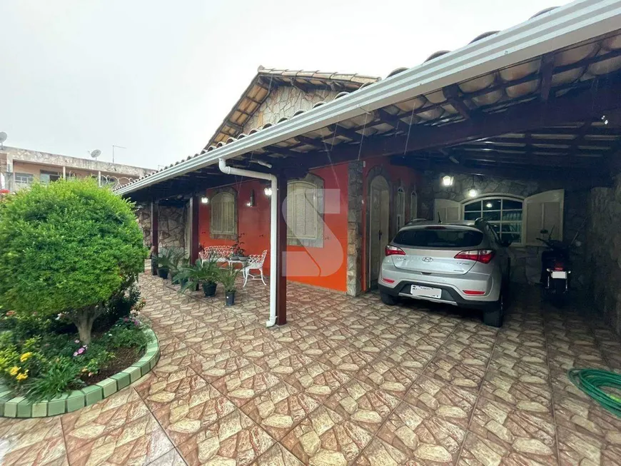 Foto 1 de Casa com 4 Quartos à venda, 253m² em Monte Castelo, Contagem