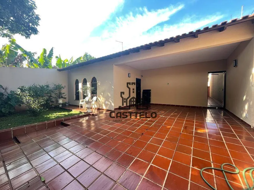 Foto 1 de Casa com 3 Quartos à venda, 172m² em California, Londrina