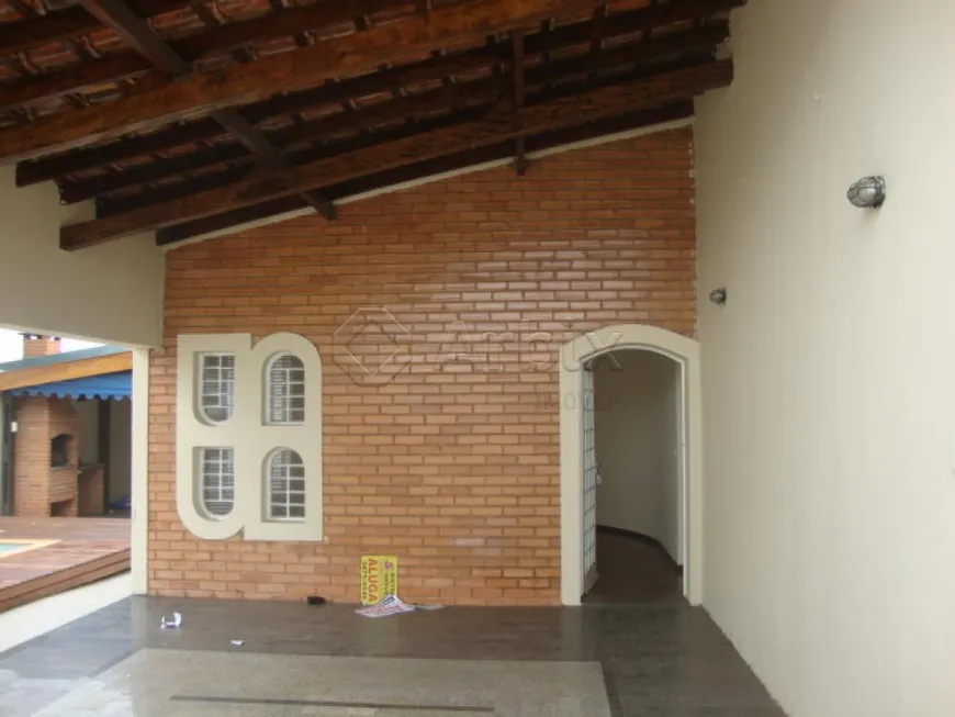 Foto 1 de Casa com 4 Quartos à venda, 200m² em Jardim São Francisco, Santa Bárbara D'Oeste
