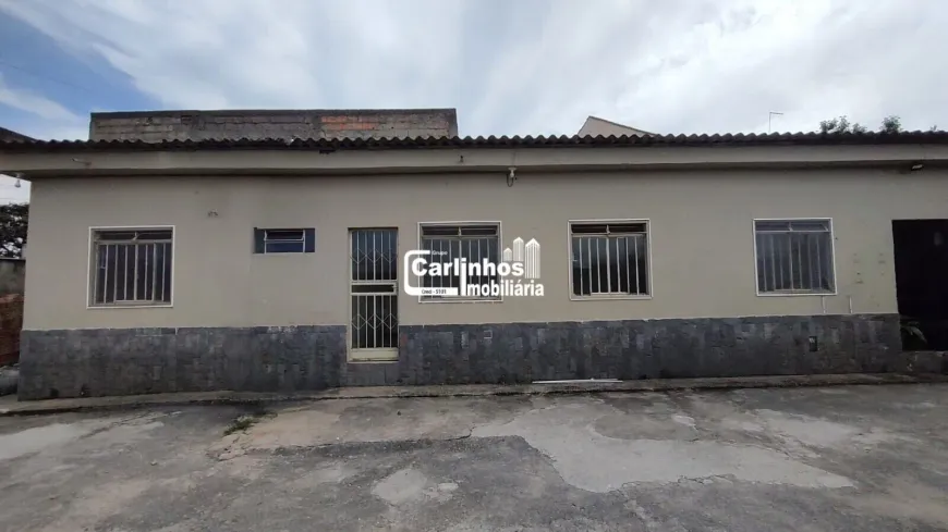 Foto 1 de Casa com 2 Quartos à venda, 57m² em Centro, São Joaquim de Bicas