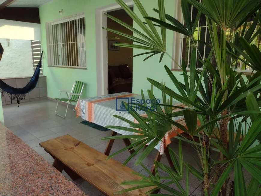 Foto 1 de Casa com 4 Quartos para venda ou aluguel, 151m² em Centro, Caraguatatuba