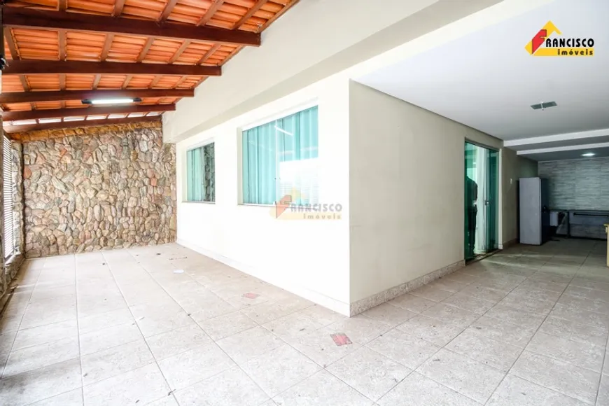 Foto 1 de Casa com 3 Quartos à venda, 221m² em Santo Antonio, Divinópolis