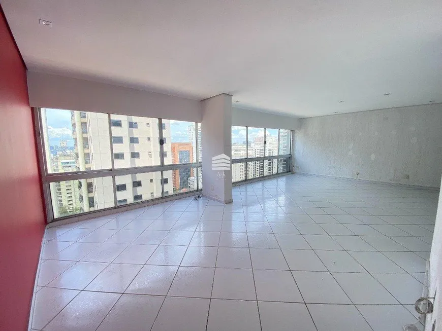 Foto 1 de Apartamento com 3 Quartos à venda, 239m² em Jardim Paulista, São Paulo