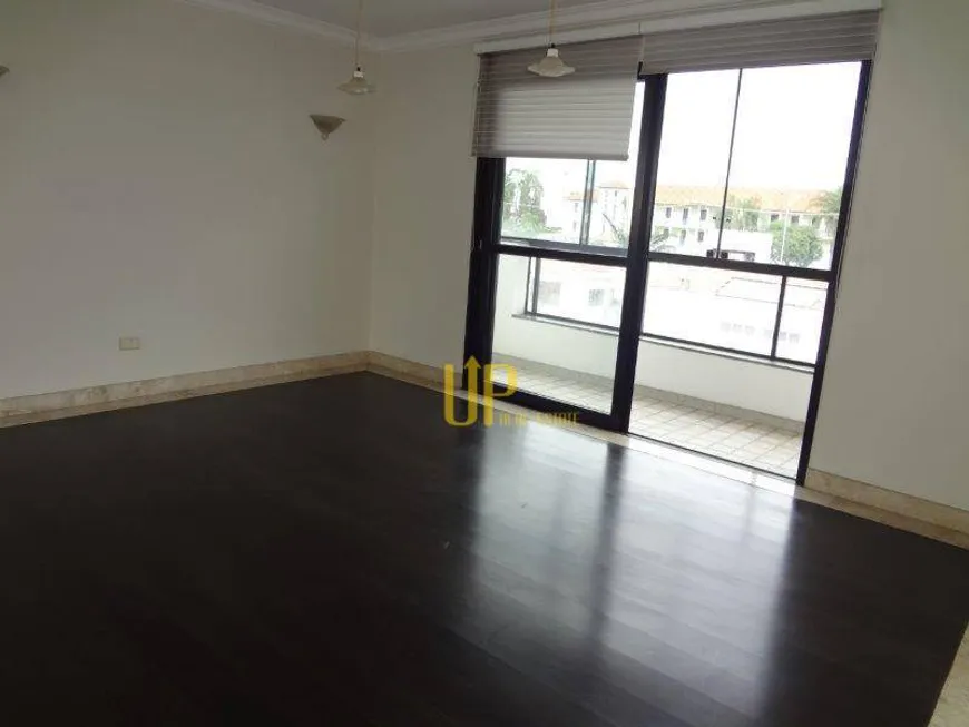 Foto 1 de Apartamento com 3 Quartos à venda, 210m² em Moema, São Paulo