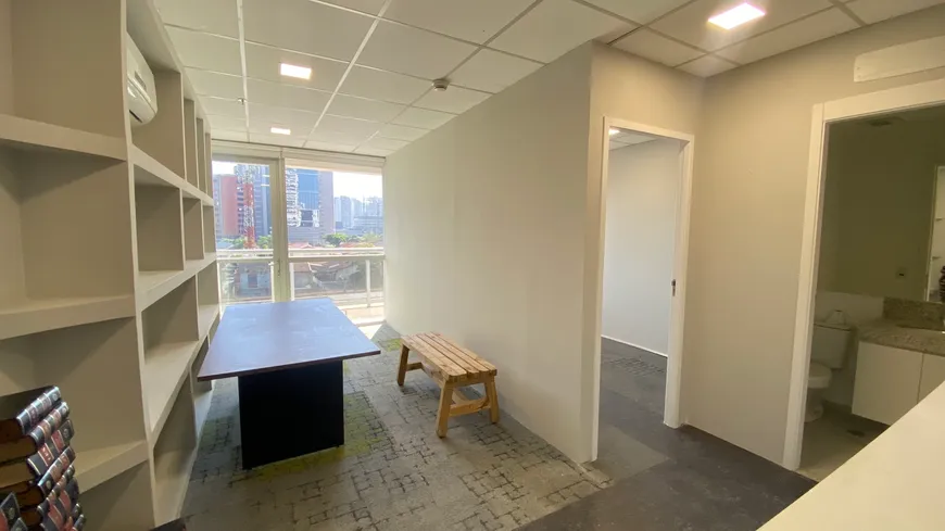 Foto 1 de Sala Comercial para alugar, 37m² em Chácara Santo Antônio, São Paulo