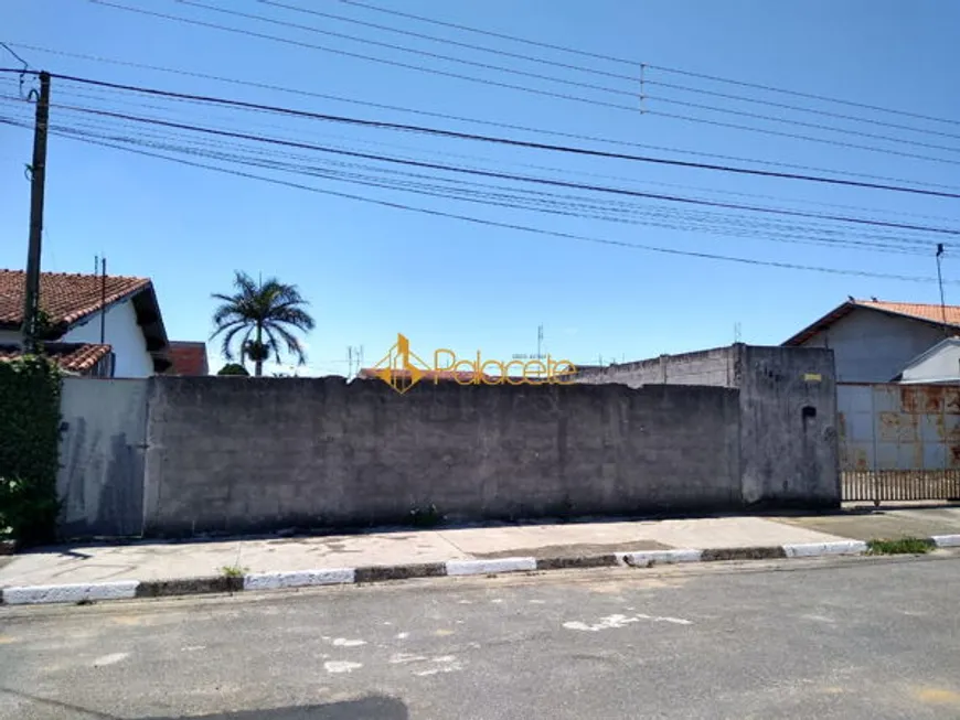 Foto 1 de Lote/Terreno à venda, 300m² em Laerte Assunção, Pindamonhangaba