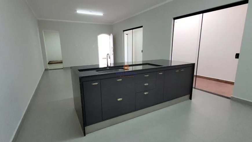 Foto 1 de Casa com 3 Quartos à venda, 142m² em Vila Gimenes, Bauru