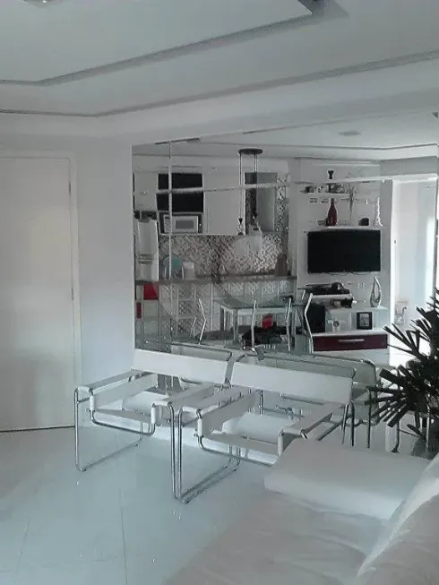 Foto 1 de Apartamento com 2 Quartos à venda, 65m² em Vila Nova Cachoeirinha, São Paulo