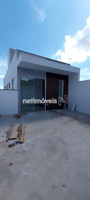 Foto 1 de Casa com 3 Quartos à venda, 41m² em Camargos, Ibirite