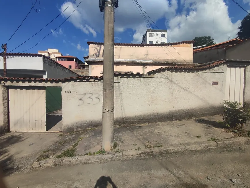 Foto 1 de Casa com 3 Quartos à venda, 360m² em Jaqueline, Belo Horizonte