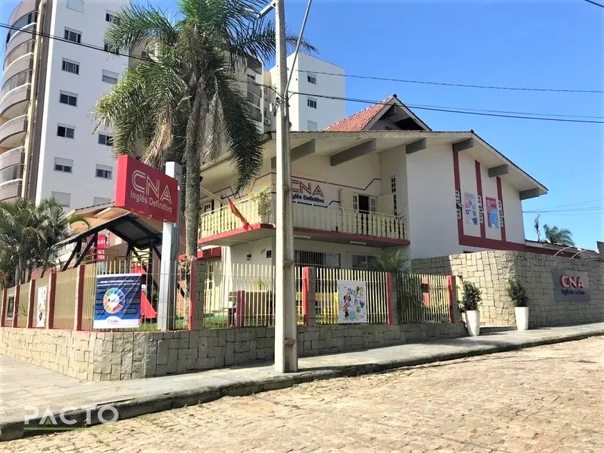 Foto 1 de Casa com 3 Quartos à venda, 420m² em Centro, Araranguá