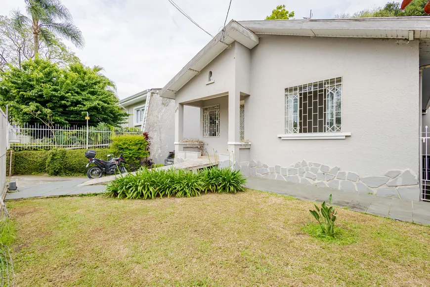 Foto 1 de Casa com 4 Quartos à venda, 240m² em Ahú, Curitiba