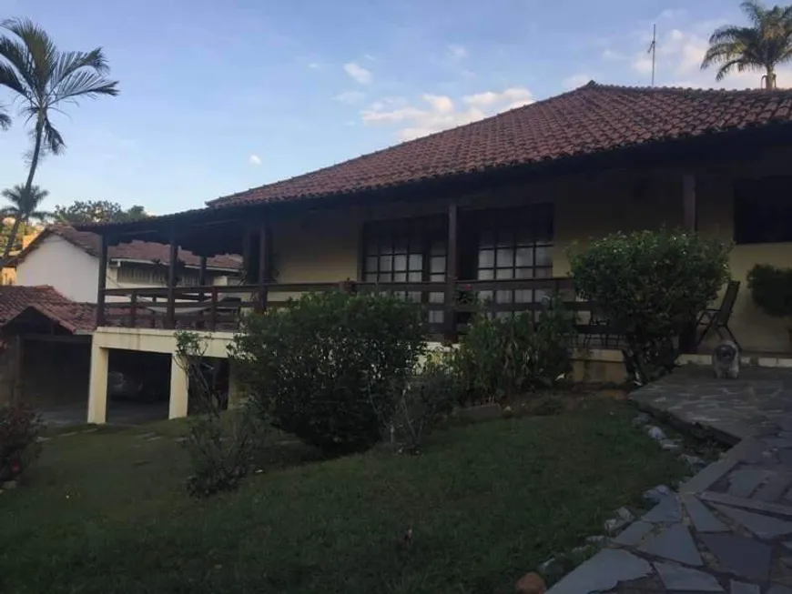 Foto 1 de Casa com 4 Quartos à venda, 334m² em Ouro Preto, Belo Horizonte