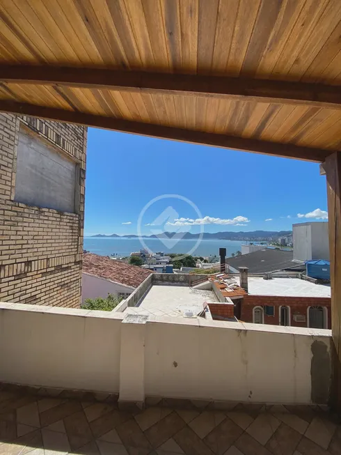 Foto 1 de Casa com 3 Quartos à venda, 156m² em Estreito, Florianópolis