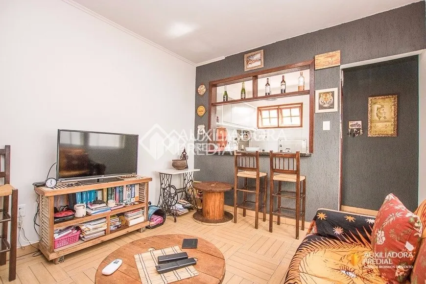 Foto 1 de Apartamento com 2 Quartos à venda, 79m² em Santa Cecília, Porto Alegre