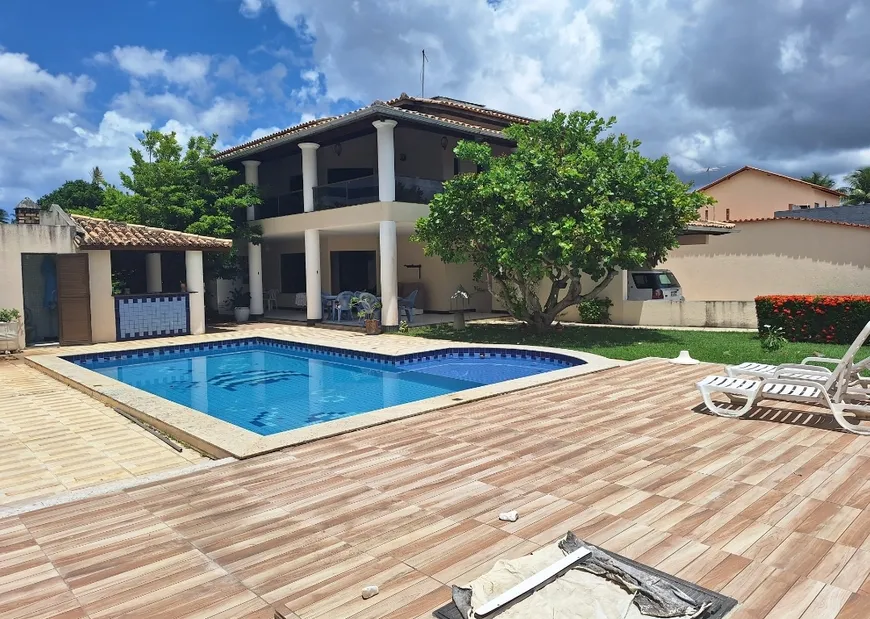 Foto 1 de Casa de Condomínio com 6 Quartos para venda ou aluguel, 450m² em Recreio Ipitanga, Lauro de Freitas