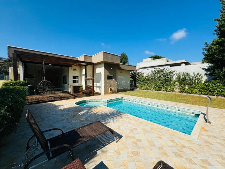 Foto 1 de Casa de Condomínio com 4 Quartos para alugar, 230m² em Condominio Figueira Garden, Atibaia