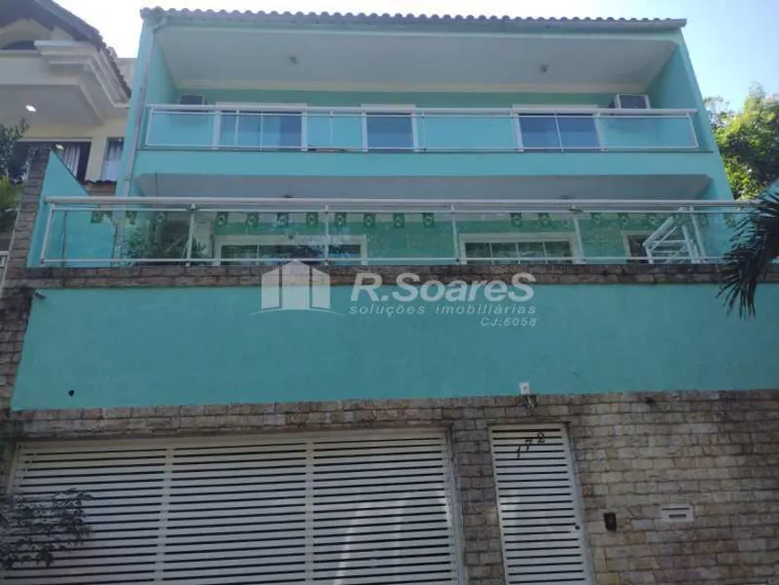 Foto 1 de Casa de Condomínio com 4 Quartos à venda, 198m² em  Vila Valqueire, Rio de Janeiro