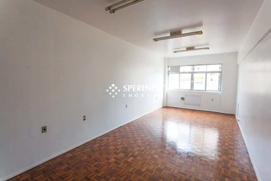 Foto 1 de Sala Comercial para alugar, 42m² em Centro, Porto Alegre