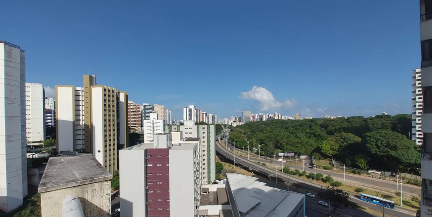 Foto 1 de Apartamento com 3 Quartos à venda, 210m² em Candeal, Salvador