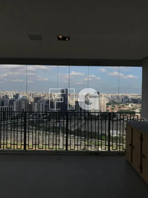 Foto 1 de Apartamento com 2 Quartos para alugar, 236m² em Jardim Panorama, São Paulo