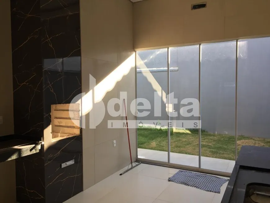 Foto 1 de Casa com 3 Quartos à venda, 160m² em Jardim Europa, Uberlândia