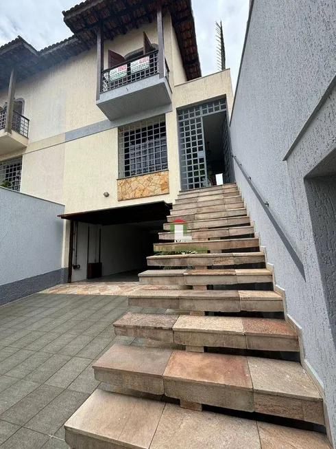 Foto 1 de Sobrado com 4 Quartos para venda ou aluguel, 235m² em Parada Inglesa, São Paulo