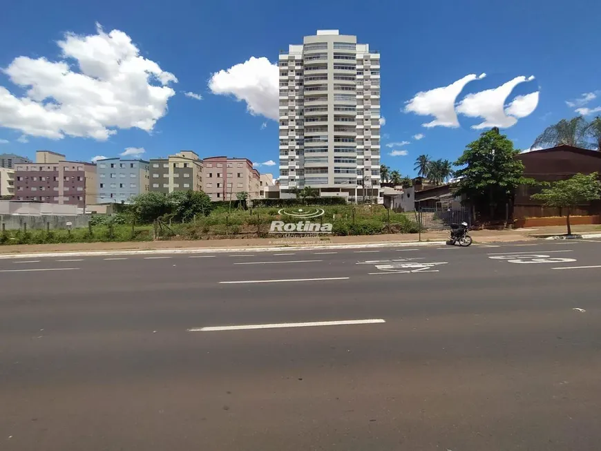 Foto 1 de para alugar, 1102m² em Cazeca, Uberlândia