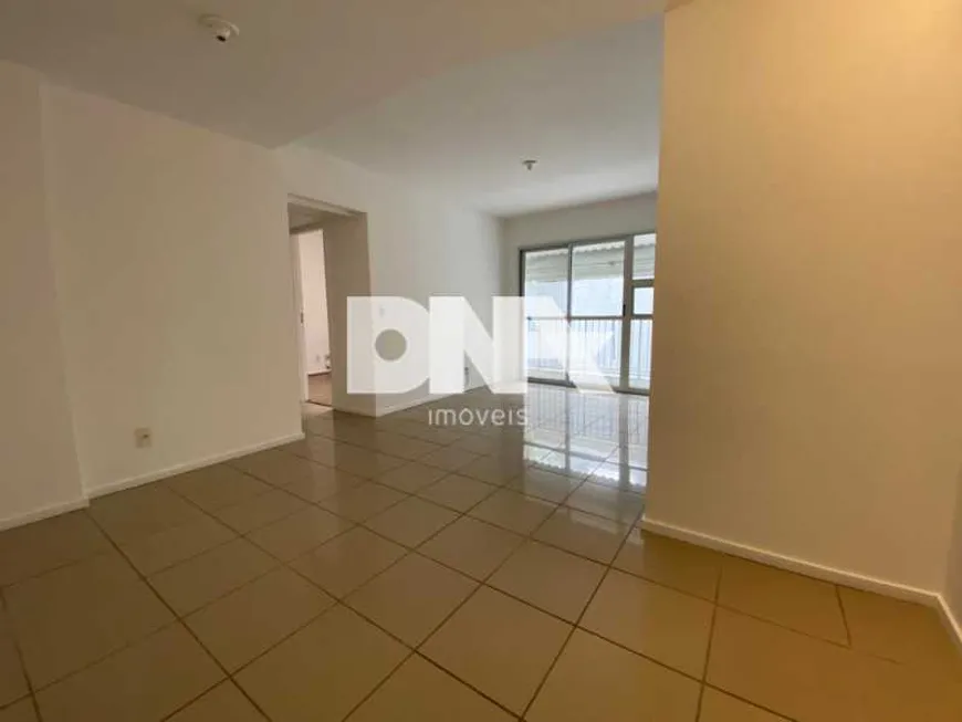 Foto 1 de Apartamento com 3 Quartos à venda, 80m² em Lagoa, Rio de Janeiro