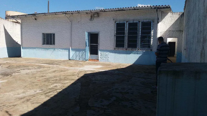 Foto 1 de Galpão/Depósito/Armazém para venda ou aluguel, 1050m² em Sítio do Campo, Praia Grande