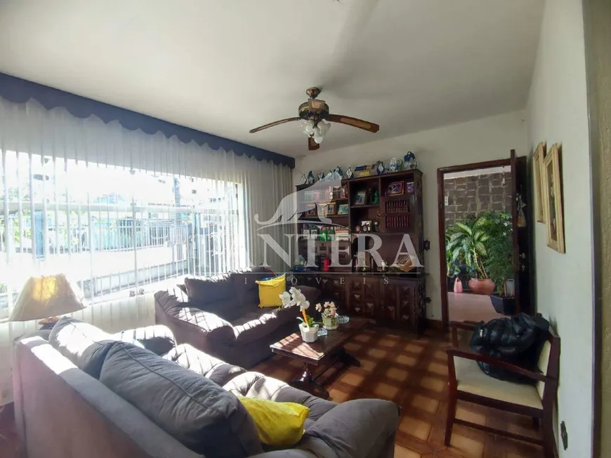 Foto 1 de Casa com 3 Quartos à venda, 146m² em Vila Scarpelli, Santo André