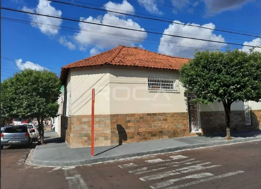 Foto 1 de Casa com 3 Quartos para alugar, 122000m² em Vila Prado, São Carlos