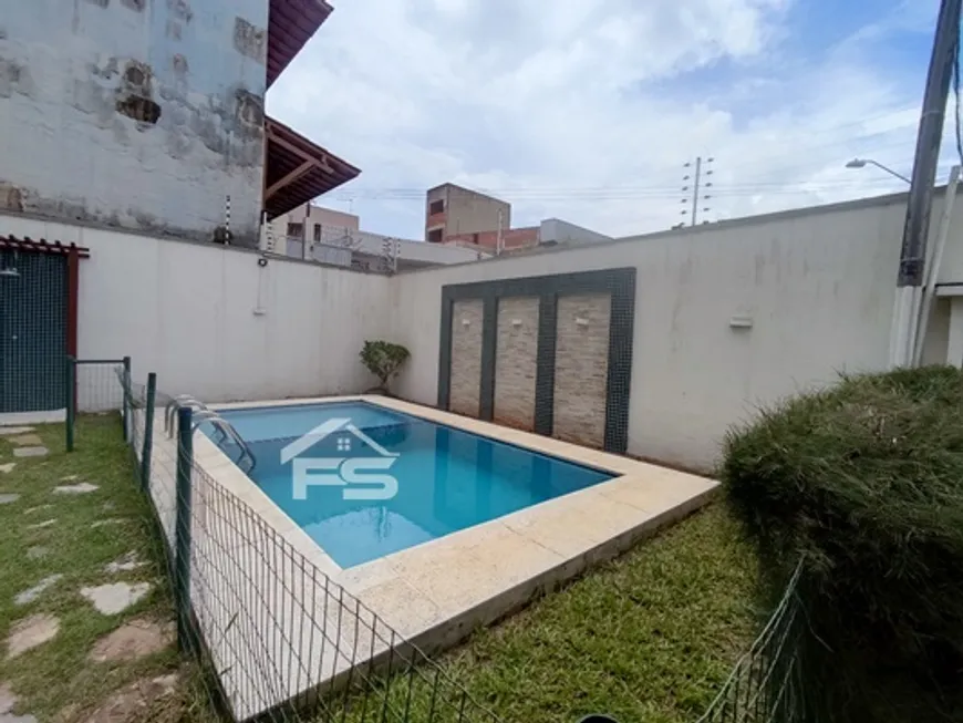 Foto 1 de Casa com 3 Quartos à venda, 90m² em Lagoa Redonda, Fortaleza