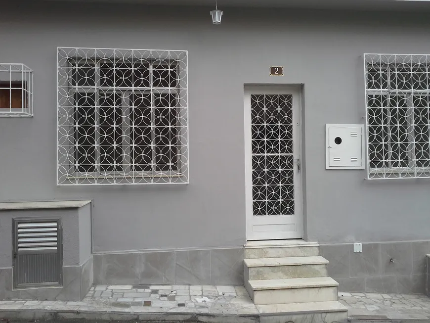 Foto 1 de Casa com 2 Quartos para alugar, 60m² em Penha, Rio de Janeiro