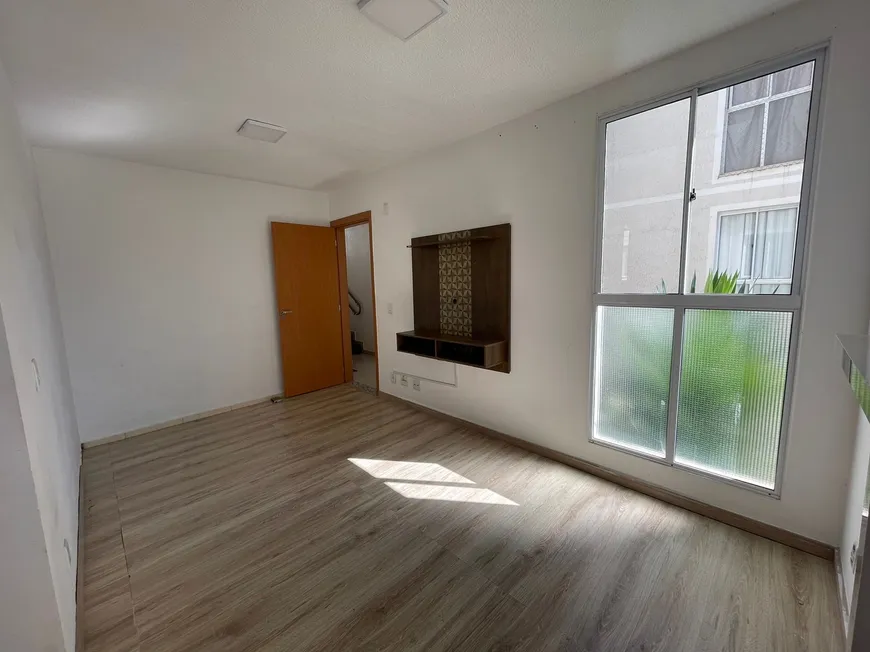 Foto 1 de Apartamento com 2 Quartos para alugar, 50m² em Chácaras Reunidas Santa Terezinha, Contagem