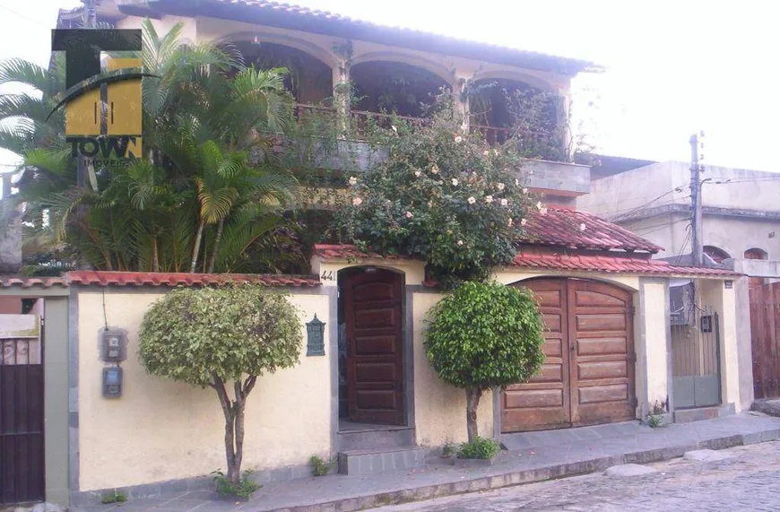 Foto 1 de Casa com 4 Quartos à venda, 236m² em Parada 40, São Gonçalo