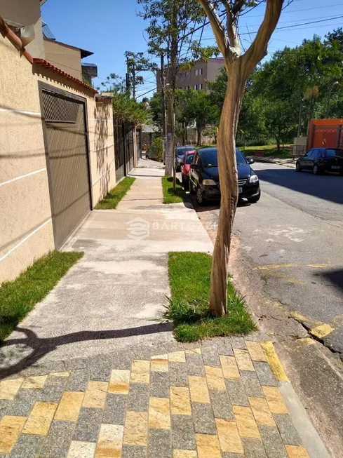 Foto 1 de Sobrado com 3 Quartos à venda, 137m² em Santa Terezinha, São Bernardo do Campo