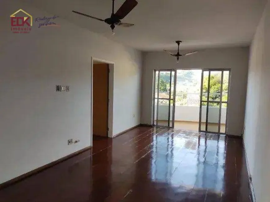 Foto 1 de Apartamento com 4 Quartos à venda, 115m² em Centro, Guaratinguetá
