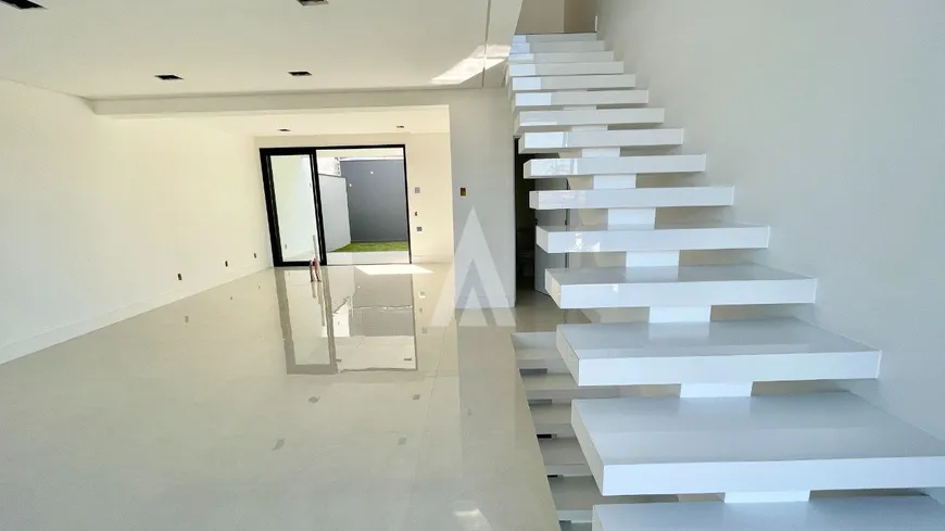 Foto 1 de Casa com 3 Quartos à venda, 171m² em Floresta, Joinville