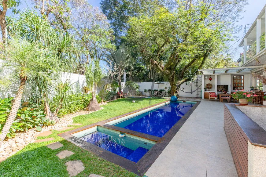 Foto 1 de Casa com 4 Quartos à venda, 350m² em Granja Julieta, São Paulo