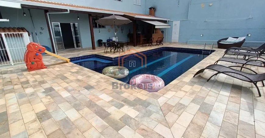 Foto 1 de Sobrado com 3 Quartos à venda, 457m² em Jardim da Fonte, Jundiaí