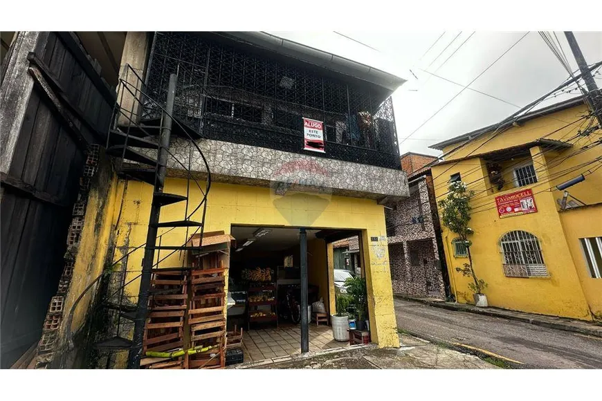 Foto 1 de Casa com 6 Quartos à venda, 205m² em Fátima, Belém