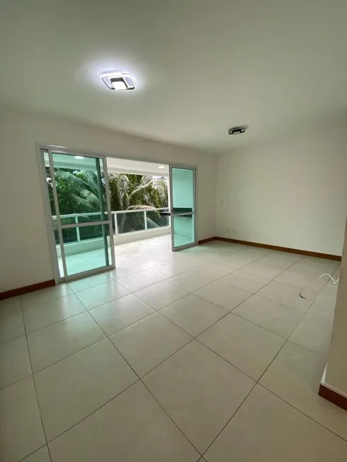 Foto 1 de Apartamento com 2 Quartos para alugar, 84m² em Alphaville I, Salvador