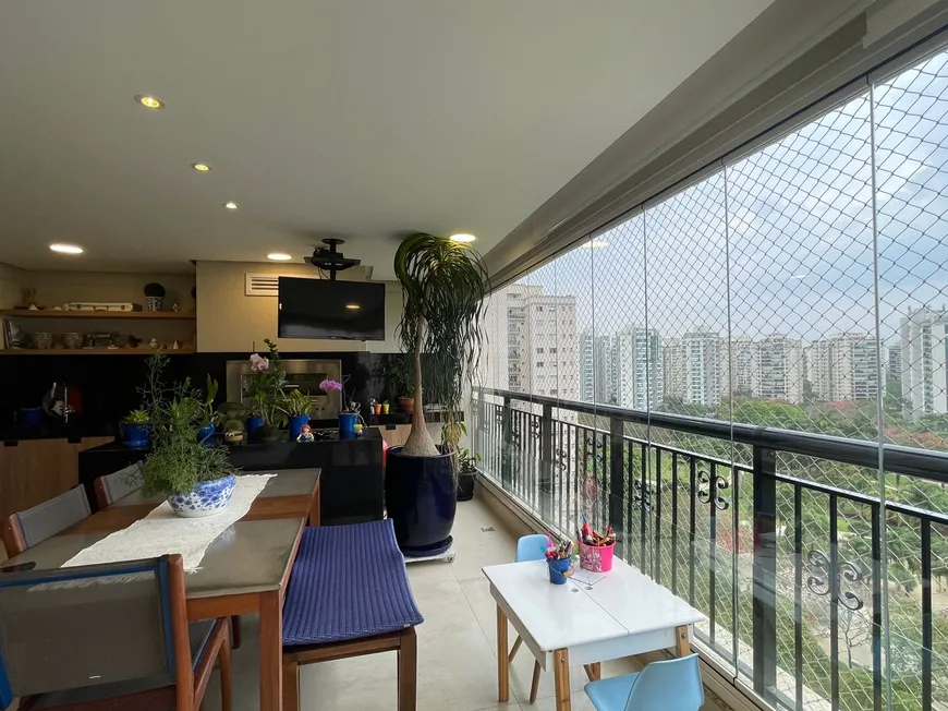 Foto 1 de Apartamento com 4 Quartos à venda, 193m² em Barra da Tijuca, Rio de Janeiro